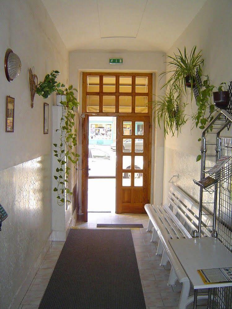 Hotel U Sladku Prag Exterior foto